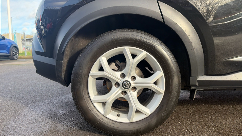 Nissan Juke 1.0 DiG-T 114 N-Connecta 5dr Petrol Hatchback